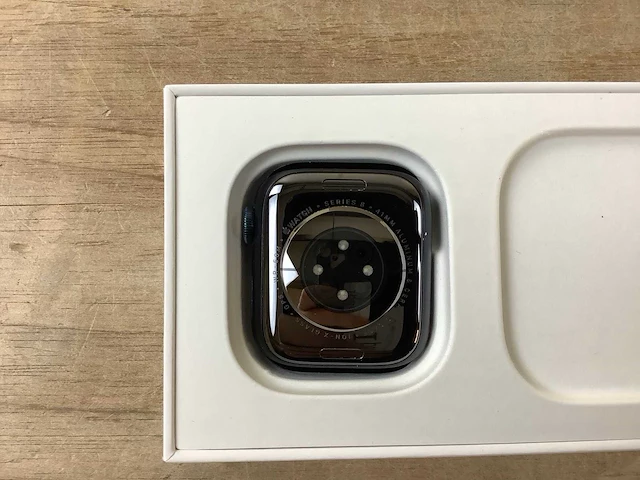 Apple - series 8 - smartwatch gps midnight aluminium - afbeelding 6 van  7