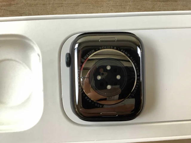 Apple - series 8 - smartwatch gps+ midnight aluminium - afbeelding 6 van  7