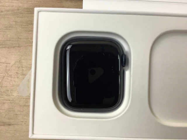 Apple - series 8 - smartwatch gps midnight aluminium - afbeelding 5 van  7