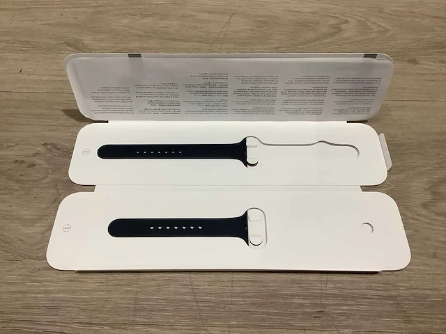 Apple - series 8 - smartwatch gps midnight aluminium - afbeelding 7 van  7