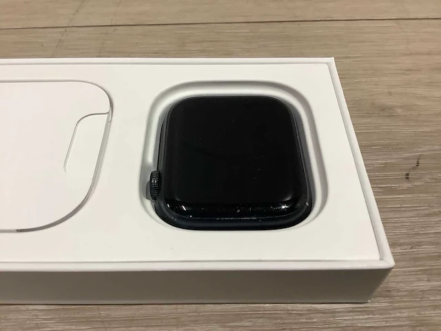 Apple - series 8 - smartwatch gps midnight aluminium - afbeelding 4 van  6