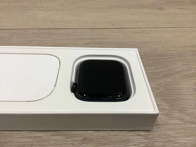 Apple - series 8 - smartwatch gps midnight aluminium - afbeelding 5 van  8