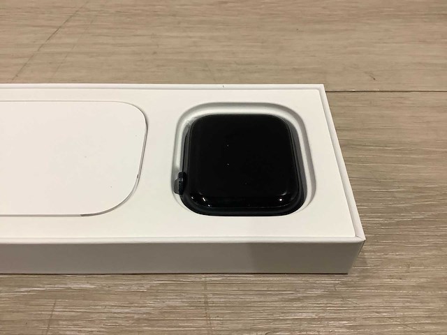 Apple - series 8 - smartwatch gps midnight aluminium - afbeelding 5 van  7