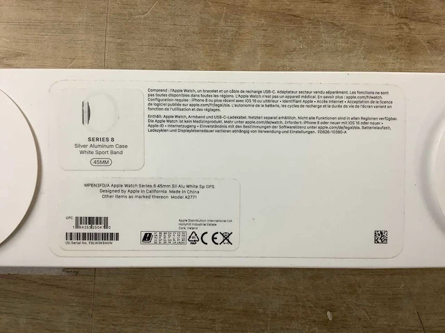 Apple - series 8 - smartwatch gps silver aluminium - afbeelding 7 van  7
