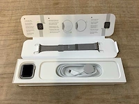 Apple - series 8 - smartwatch gps+ silver stainless steel - afbeelding 4 van  7