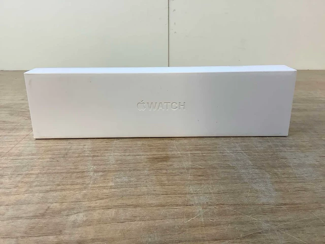 Apple - series 8 - smartwatch gps+ silver stainless steel - afbeelding 2 van  7