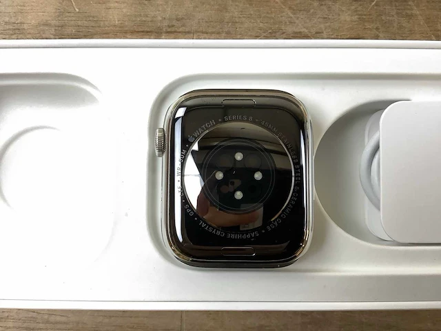 Apple - series 8 - smartwatch gps+ silver stainless steel - afbeelding 6 van  7