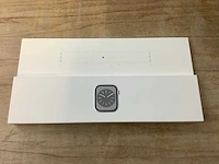 Apple - series 8 - smartwatch gps+ silver stainless steel - afbeelding 3 van  7