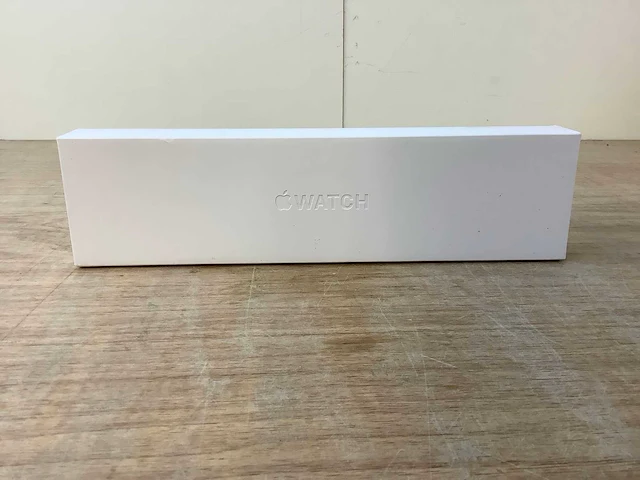 Apple - series 8 - smartwatch gps starlight aluminium - afbeelding 2 van  7