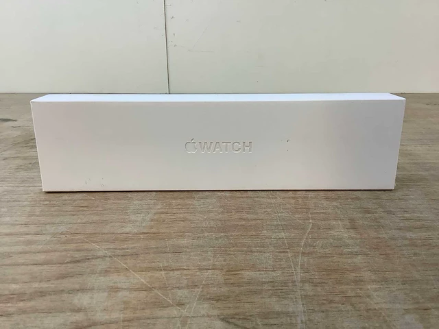 Apple - series 8 - smartwatch gps starlight aluminium - afbeelding 2 van  7