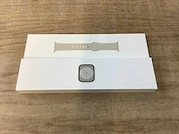 Apple - series 8 - smartwatch gps starlight aluminium - afbeelding 3 van  7