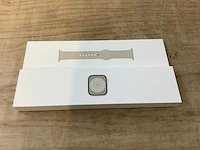 Apple - series 8 - smartwatch gps starlight aluminium - afbeelding 3 van  7