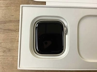 Apple - series 8 - smartwatch gps starlight aluminium - afbeelding 5 van  7