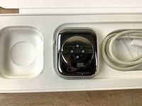 Apple - series 8 - smartwatch gps starlight aluminium - afbeelding 6 van  6