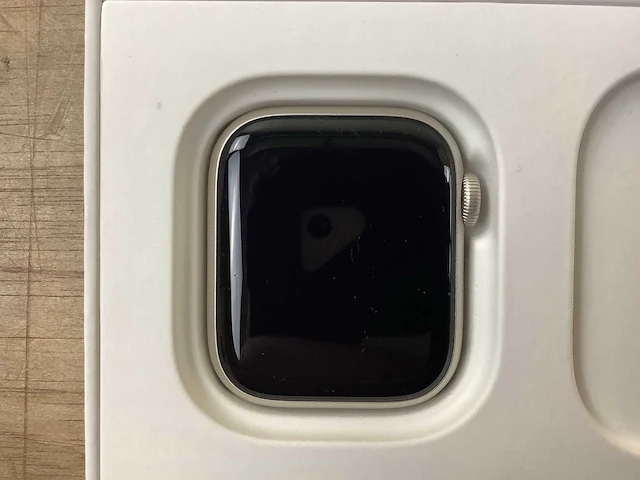 Apple - series 8 - smartwatch gps starlight aluminium - afbeelding 5 van  7