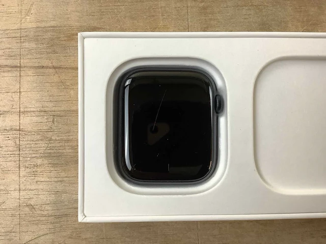 Apple - series 8- smartwatch gps midnight aluminium - afbeelding 5 van  7