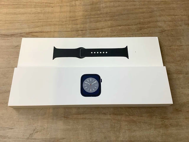 Apple - series 8- smartwatch gps midnight aluminium - afbeelding 3 van  7