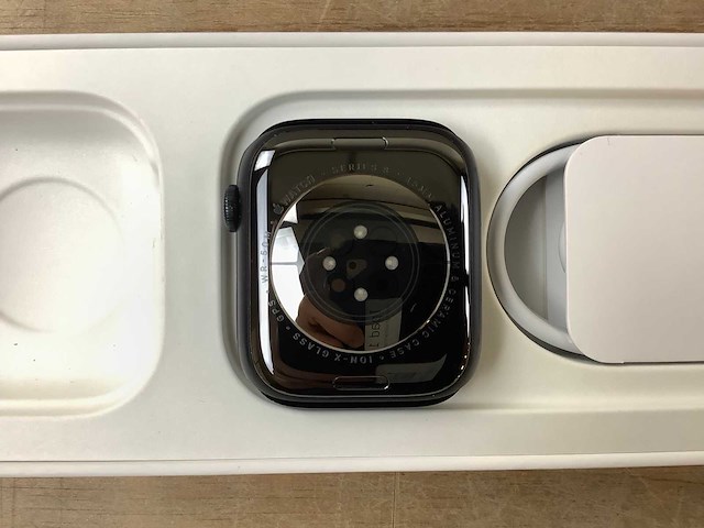 Apple - series 8- smartwatch gps midnight aluminium - afbeelding 6 van  7