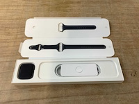 Apple - series 8- smartwatch gps midnight aluminium - afbeelding 4 van  7