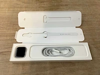 Apple - series 8- smartwatch gps silver aluminium - afbeelding 4 van  7