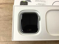 Apple - series 8- smartwatch gps silver aluminium - afbeelding 6 van  7