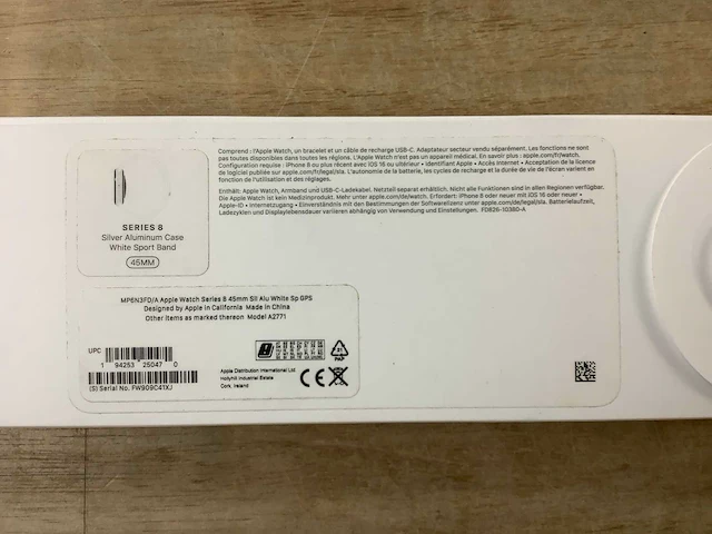Apple - series 8- smartwatch gps silver aluminium - afbeelding 7 van  7