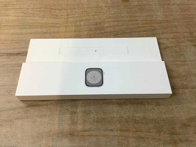 Apple - series 8- smartwatch gps silver aluminium - afbeelding 3 van  7