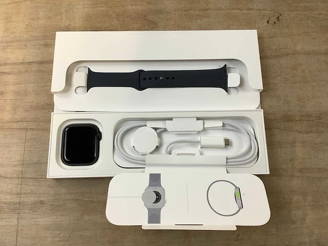 Apple - series 9 - smartwatch gps midnight aluminium - afbeelding 4 van  7