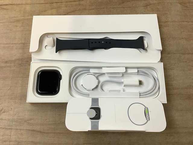 Apple - series 9 - smartwatch gps midnight aluminium - afbeelding 4 van  7