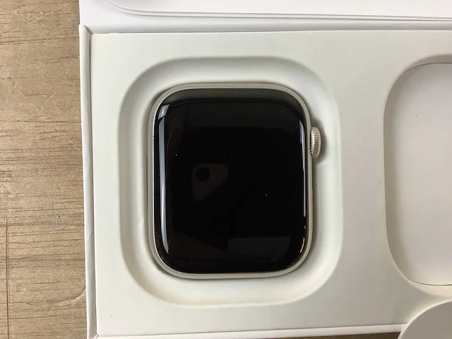 Apple - series 9 - smartwatch gps starlight aluminium - afbeelding 6 van  7
