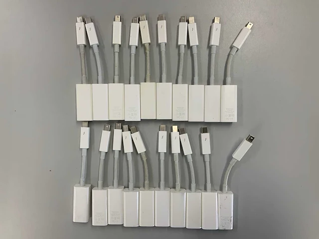 Apple - thunderbolt to gigabit ethernet adapter (20x) - afbeelding 1 van  1