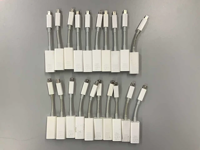 Apple - thunderbolt to gigabit ethernet adapter (20x) - afbeelding 1 van  1