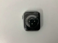 Apple - watch 6 gps 40mm aluminium silver with white sport band mg283nf/a - afbeelding 2 van  2