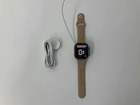 Apple - watch ultra 49mm gps+cellular natural titanium with walnut wristband - afbeelding 1 van  5