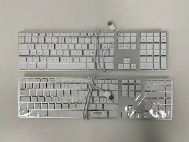 Apple - wired usb magic azerty keyboard with numpad (2x) - afbeelding 1 van  2