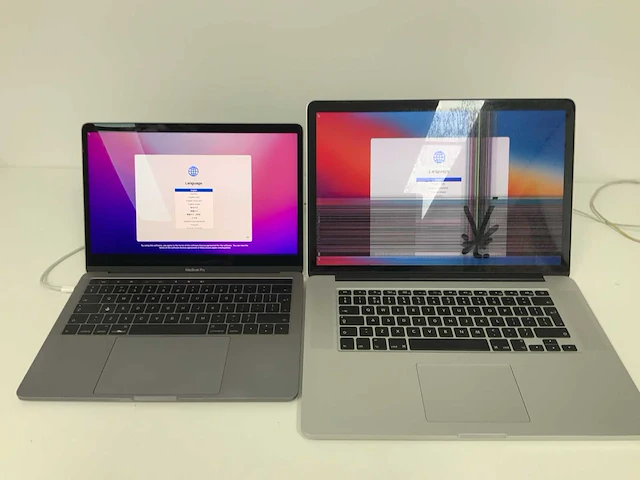 Apple 13-inch macbook pro 2016 & 15-inch macbook pro 2015 laptop (2x) - afbeelding 1 van  4