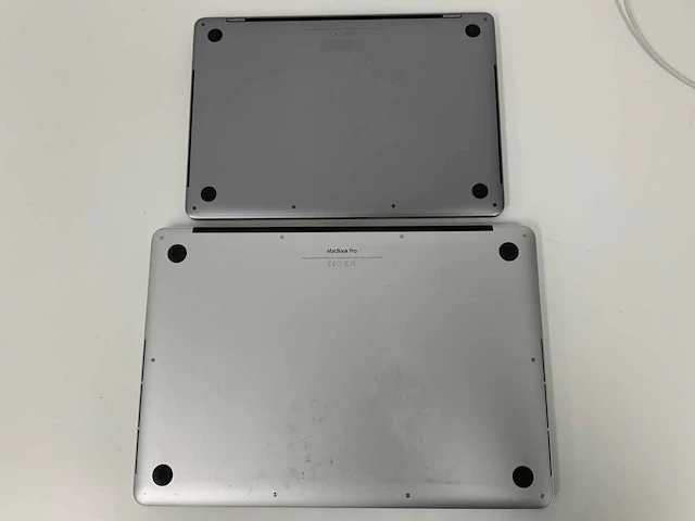 Apple 13-inch macbook pro 2016 & 15-inch macbook pro 2015 laptop (2x) - afbeelding 4 van  4