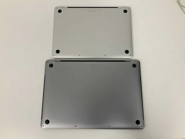 Apple 13-inch macbook pro a1708 & 15-inch macbook pro a1990 (2x) - afbeelding 3 van  3