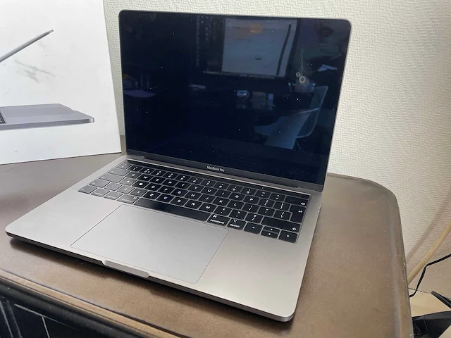 Apple 2018 macbook pro laptop - afbeelding 8 van  14
