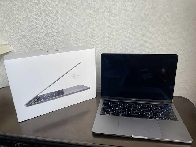 Apple 2018 macbook pro laptop - afbeelding 7 van  14