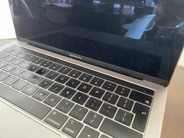 Apple 2018 macbook pro laptop - afbeelding 10 van  14