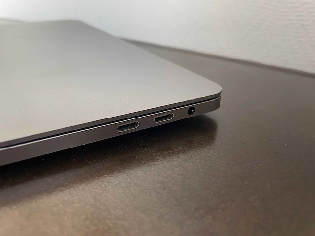 Apple 2018 macbook prod laptop - afbeelding 11 van  12