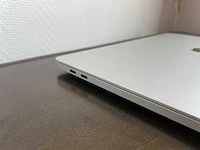 Apple 2020 macbook pro laptop - afbeelding 2 van  13