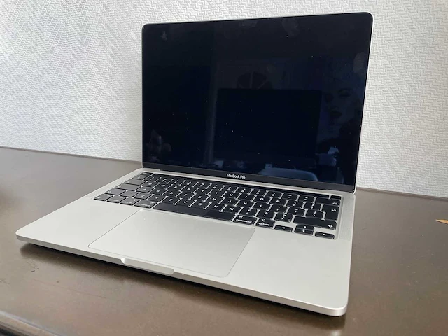 Apple 2020 macbook pro laptop - afbeelding 10 van  13