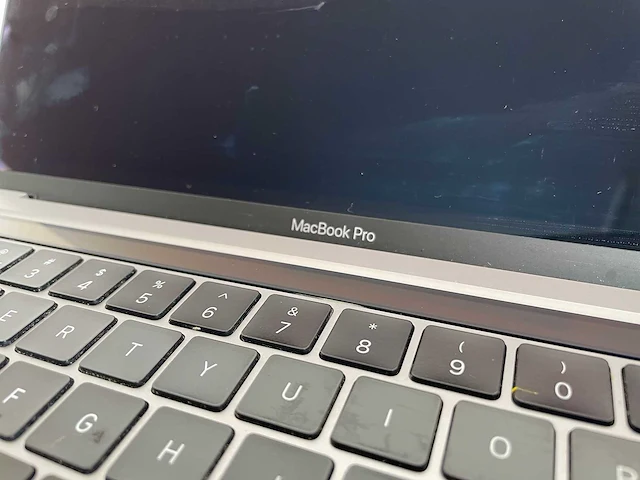 Apple 2020 macbook pro laptop - afbeelding 8 van  11