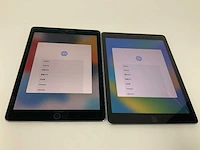 Apple 9.7-inch ipad (2017) (x2) - afbeelding 1 van  3