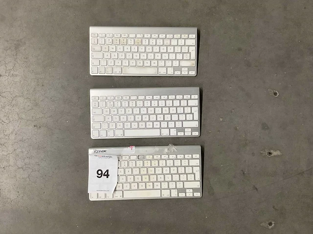 Apple a1314 keyboard (3x) - afbeelding 2 van  3