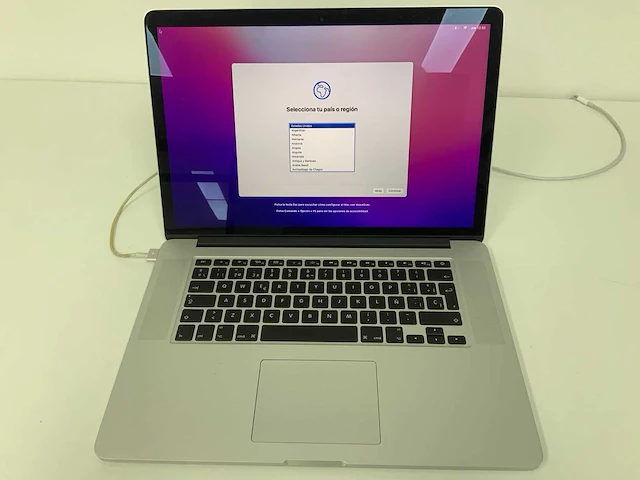 Apple a1398 15-inch macbook mjlq2n/a laptop - afbeelding 1 van  3