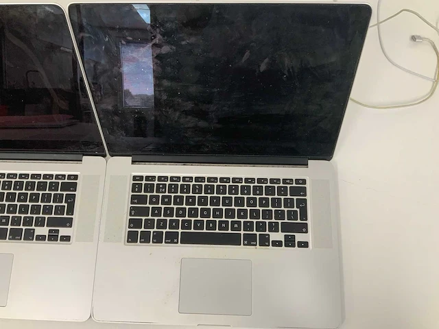 Apple a1398 15-inch macbook pro & a1398 15-inch macbook pro laptop (2x) - afbeelding 3 van  7