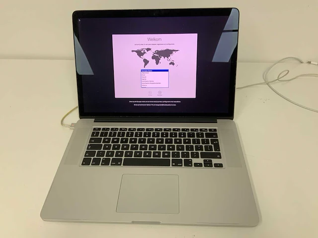Apple a1398 15-inch macbook pro me664n/a laptop - afbeelding 1 van  3